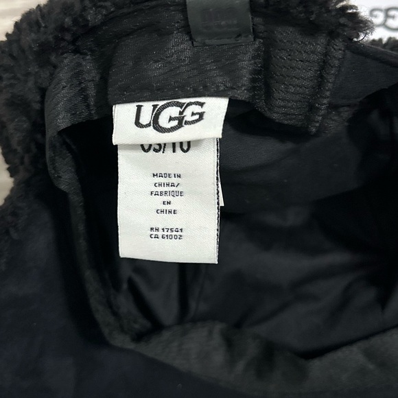 UGG Women\'s UGGfluff Baseball Cap
Black Sherpa main image 6